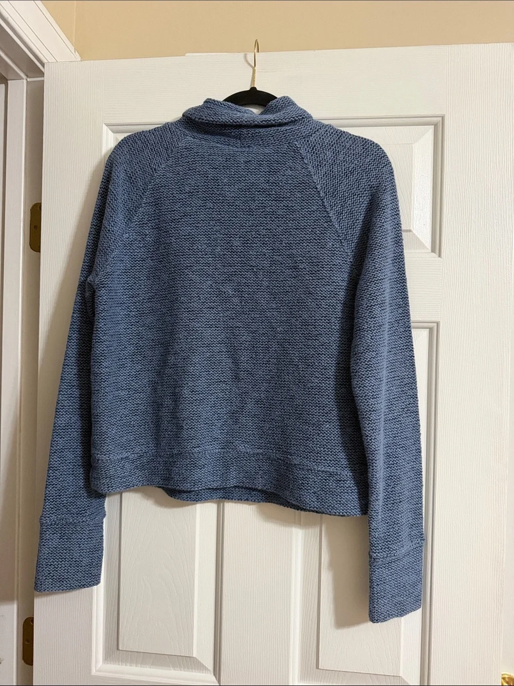 Offline by Aerie Blue Cowl Neck Long Sleeve Front Pocket Thumb Hole Pullover S